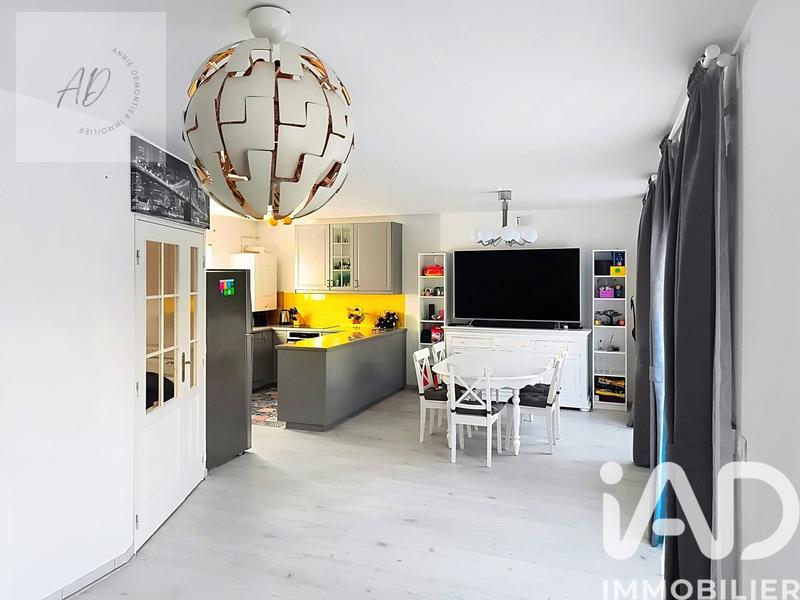 Maison - 93 m² - 4 pièces