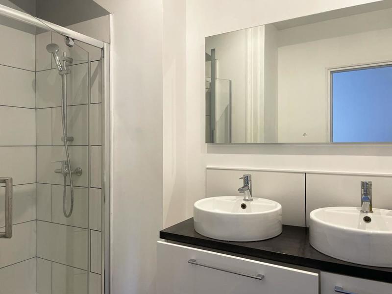 Appartement - 85 m² - 3 pièces