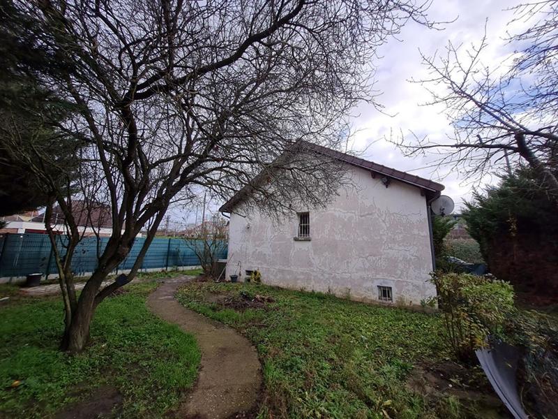 Maison - 99 m² - 5 pièces