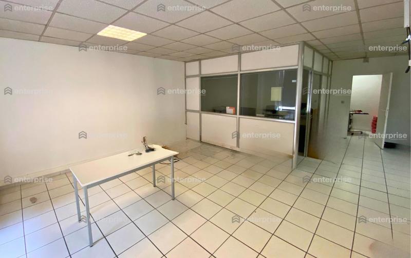 Local commercial - 272 m²