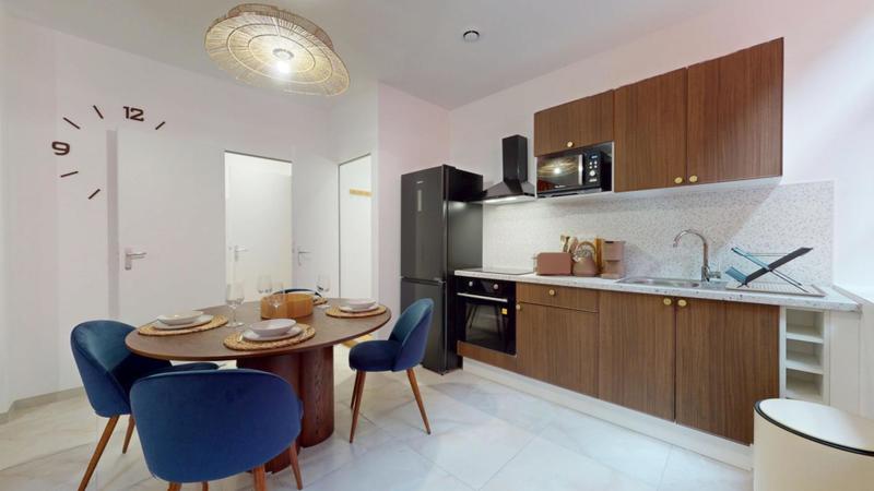 Appartement - 81 m² - 5 pièces