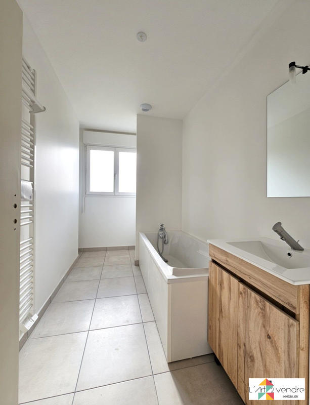 Maison - 86 m² - 4 pièces