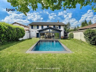 Maison - 183 m² - 6 pièces