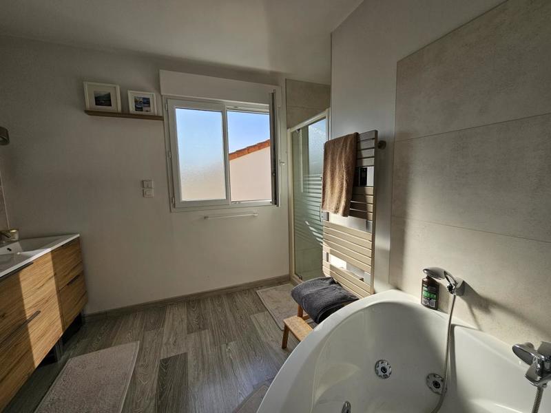 Maison - 207 m² - 8 pièces