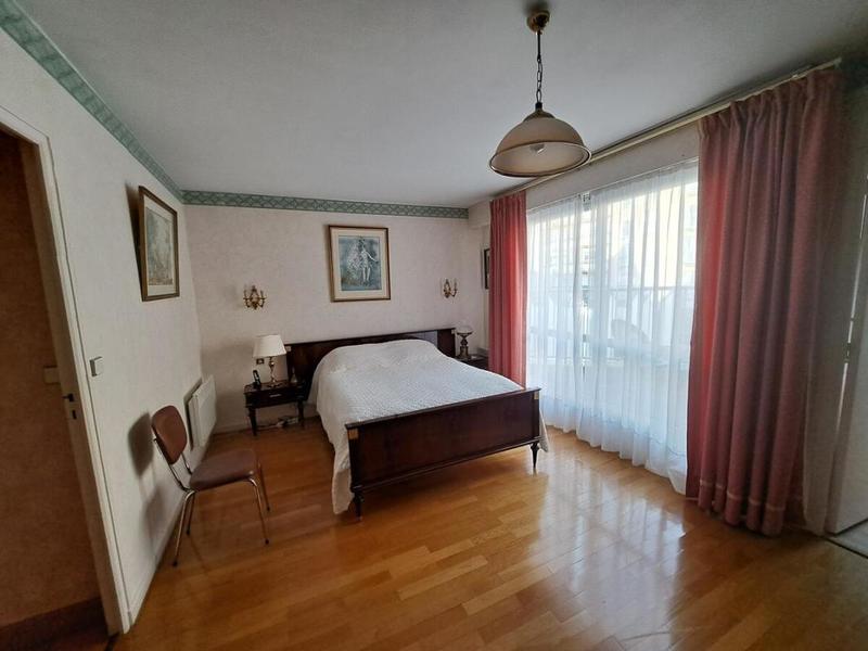 Appartement - 181 m² - 8 pièces