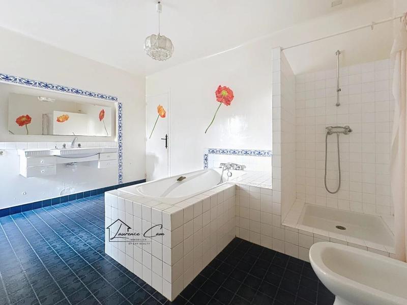 Maison de maîtres - 404 m² - 12 pièces