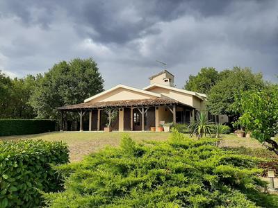 Villa - 185 m² - 6 pièces