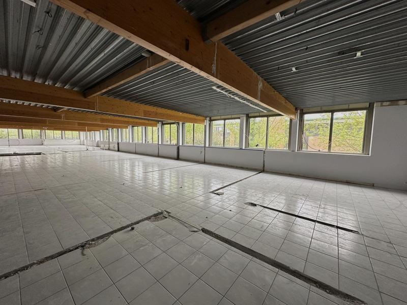 Bureau - 1 000 m²