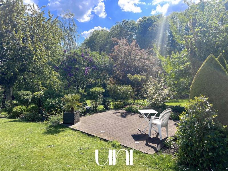 Maison - 400 m² - 7 pièces