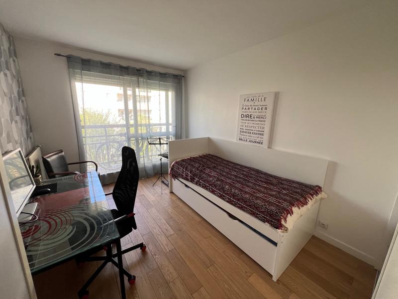 Appartement - 107 m² - 6 pièces