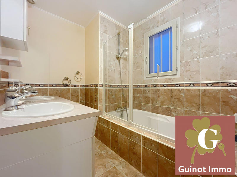 Maison - 158 m² - 5 pièces