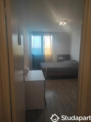 Chambre - 14 m² - 1 pièce