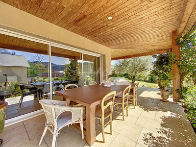 Villa - 163 m² - 7 pièces