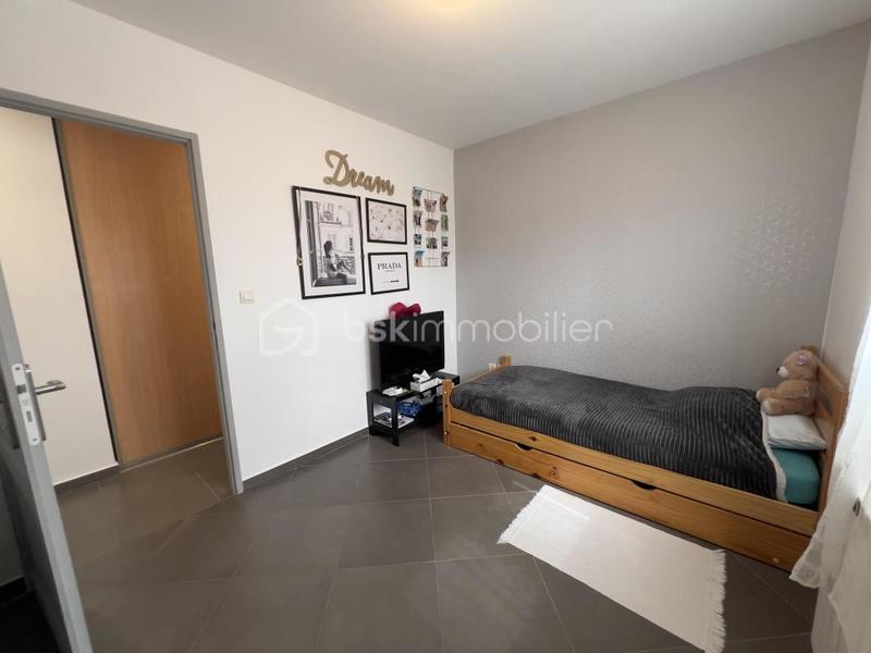 Maison - 235 m² - 8 pièces