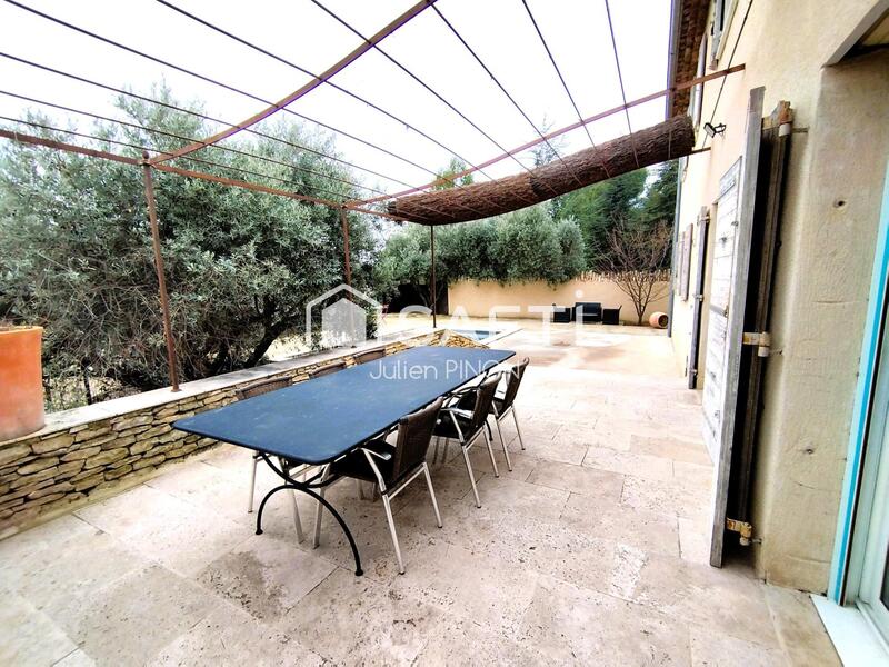 Maison - 182 m² - 8 pièces