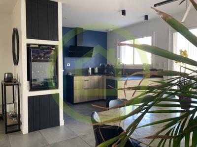 Maison - 97 m² - 4 pièces