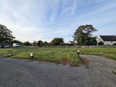 Terrain constructible - 703 m²