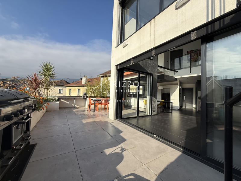 Appartement - 150 m² - 5 pièces