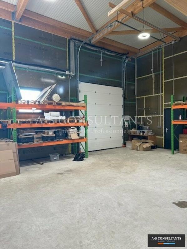 Entrepôt - 340 m²