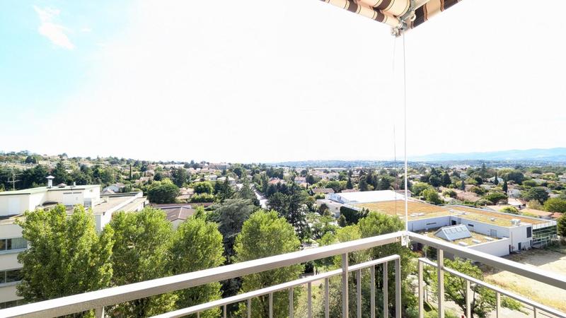 Appartement - 82 m² - 3 pièces