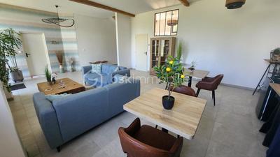 Propriété - 236 m² - 9 pièces