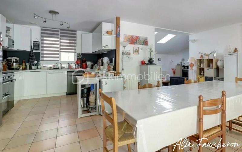 Maison traditionnelle - 145 m² - 5 pièces