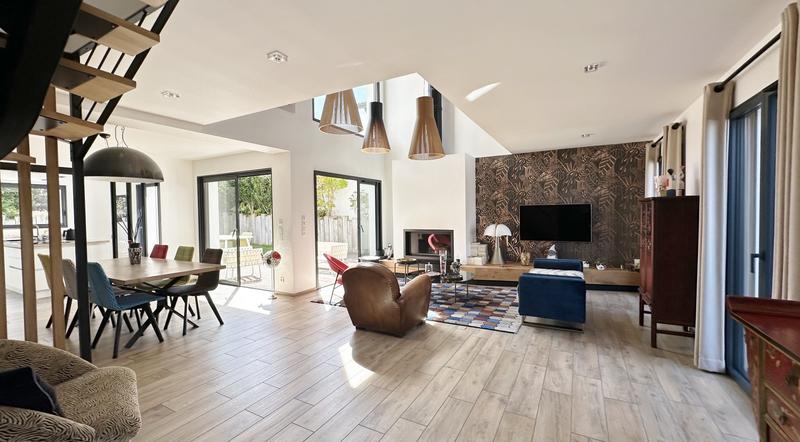 Maison d'architecte - 140 m² - 4 pièces