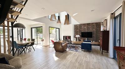 Maison d'architecte - 140 m² - 4 pièces