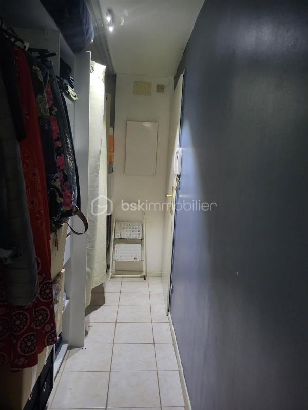 Studio - 25 m² - 1 pièce