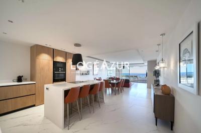 Appartement - 138 m² - 4 pièces