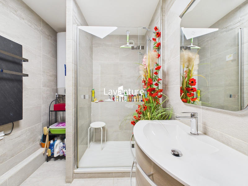 Appartement - 81 m² - 4 pièces