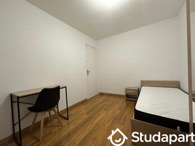 Chambre - 12 m² - 1 pièce