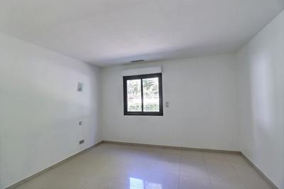 Maison - 90 m² - 3 pièces