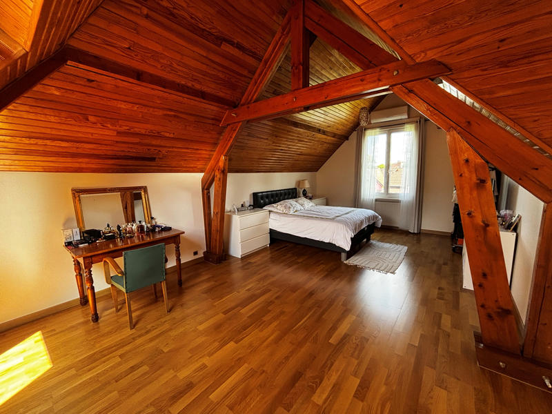 Maison - 179 m² - 6 pièces