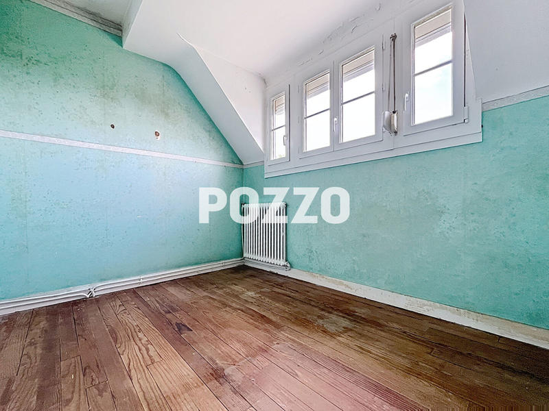 Maison - 96 m² - 6 pièces