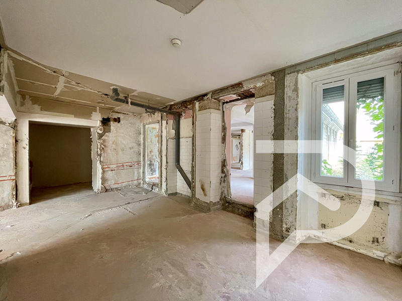 Local commercial - 185 m² - 3 pièces