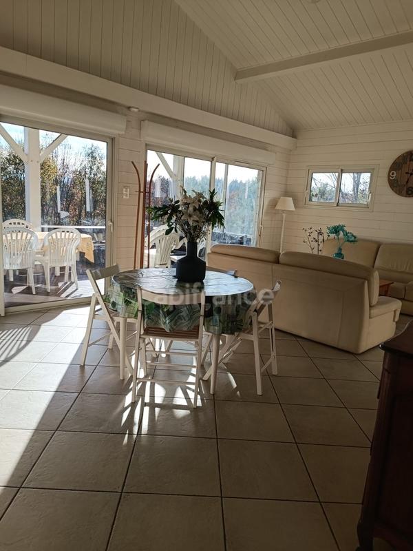 Propriété - 310 m² - 12 pièces