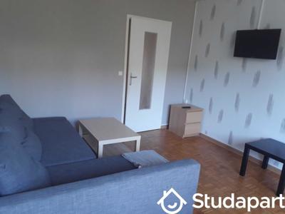 Chambre - 15 m² - 1 pièce