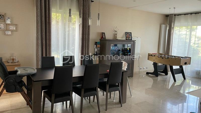 Maison d'architecte - 328 m² - 8 pièces