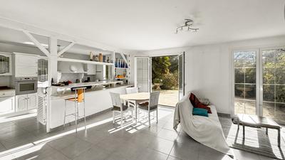 Maison - 202 m² - 7 pièces