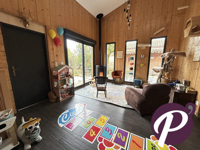 Maison - 185 m² - 5 pièces