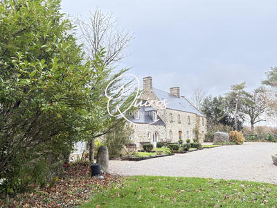 Maison - 209 m² - 12 pièces