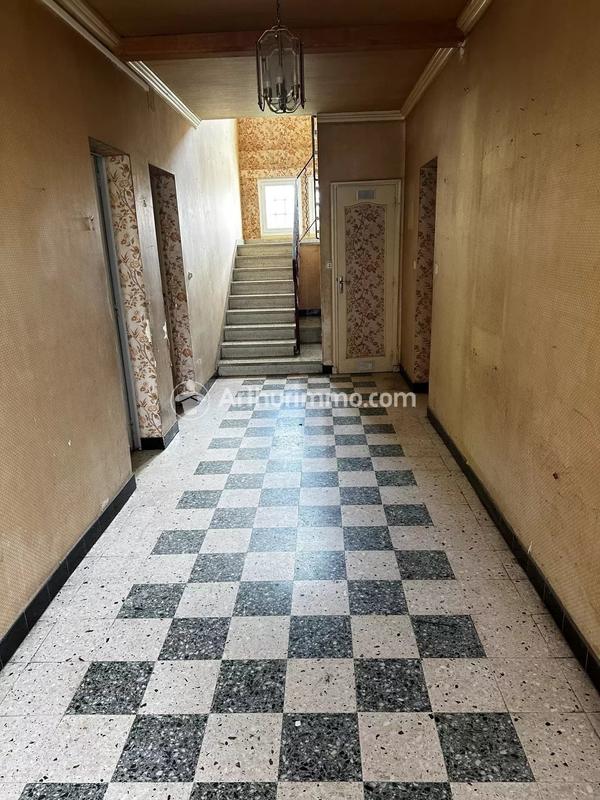 Maison - 180 m² - 7 pièces