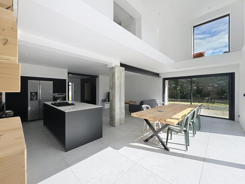 Maison - 175 m² - 5 pièces