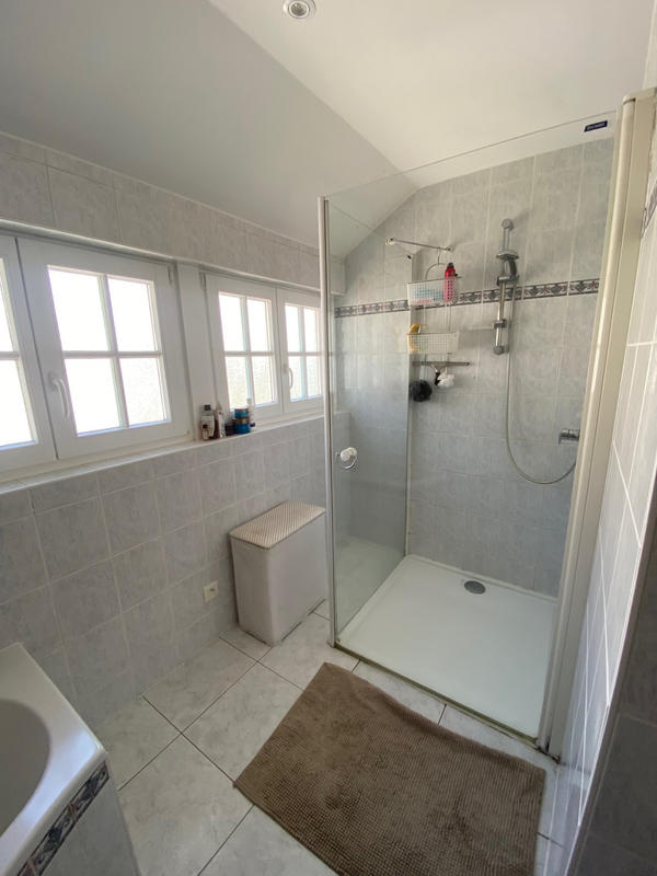 Maison - 195 m² - 6 pièces