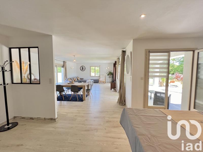 Maison - 201 m² - 8 pièces