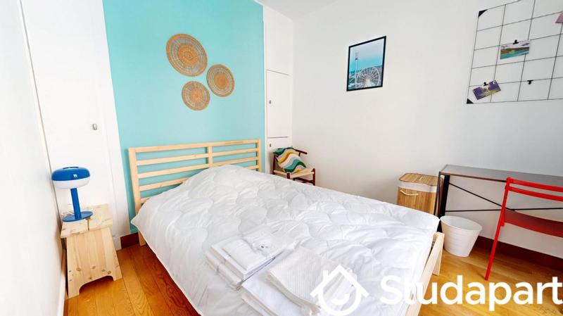 Chambre - 11 m² - 1 pièce