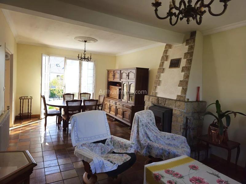 Maison - 140 m² - 8 pièces