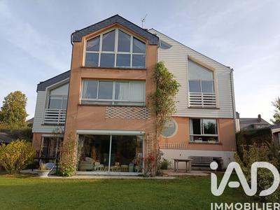 Maison de maîtres - 300 m² - 9 pièces