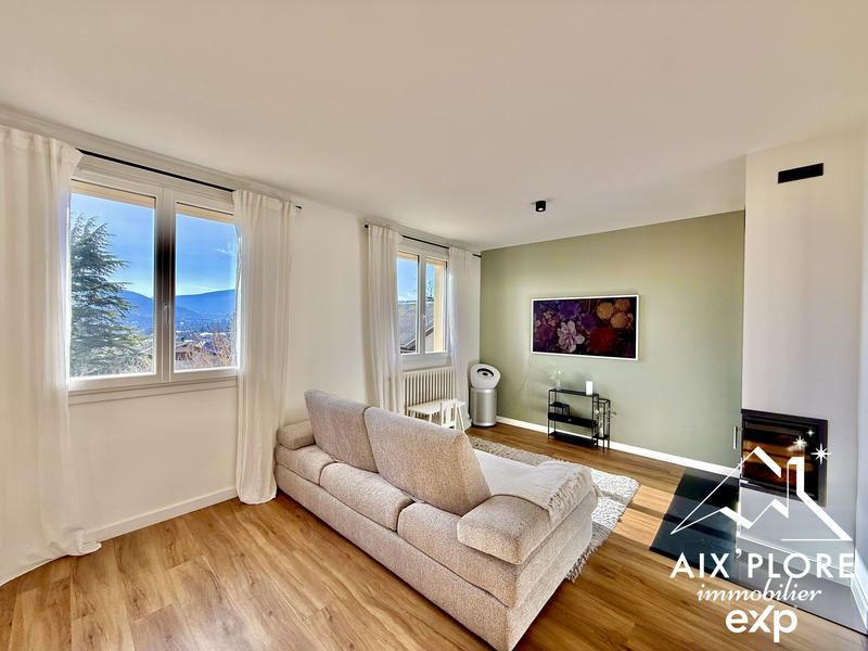 Maison traditionnelle - 121 m² - 6 pièces